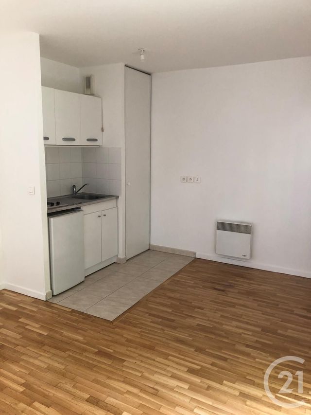 Appartement F1 à louer - 1 pièce - 24.38 m2 - SANNOIS - 95 - ILE-DE-FRANCE - Century 21 La Demeure