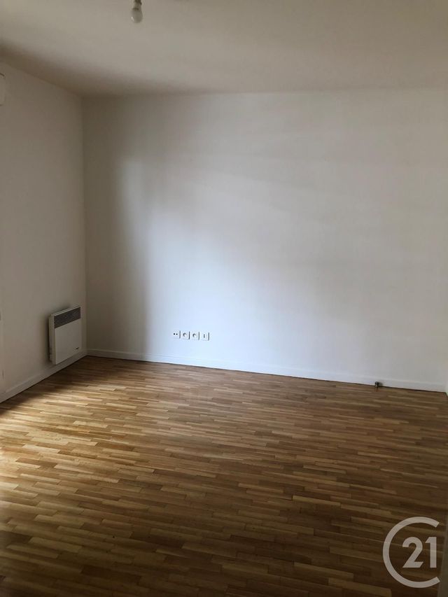 Appartement F1 à louer - 1 pièce - 24.38 m2 - SANNOIS - 95 - ILE-DE-FRANCE - Century 21 La Demeure