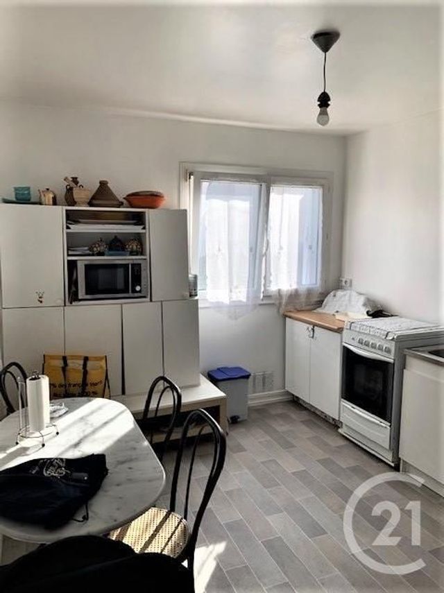 Appartement F3 à vendre - 3 pièces - 62.4 m2 - SANNOIS - 95 - ILE-DE-FRANCE - Century 21 La Demeure Appartement F3 à vendre - 3 pièces - 62.4 m2 - SANNOIS - 95 - ILE-DE-FRANCE - Century 21 La Demeure