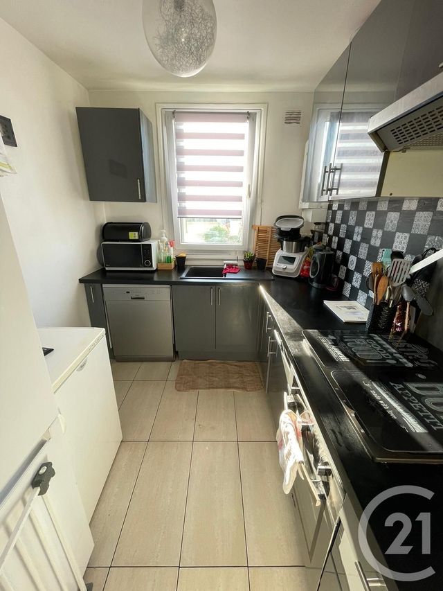 Appartement F4 à vendre - 4 pièces - 62.14 m2 - ST GRATIEN - 95 - ILE-DE-FRANCE - Century 21 La Demeure Appartement F4 à vendre - 4 pièces - 62.14 m2 - ST GRATIEN - 95 - ILE-DE-FRANCE - Century 21 La Demeure