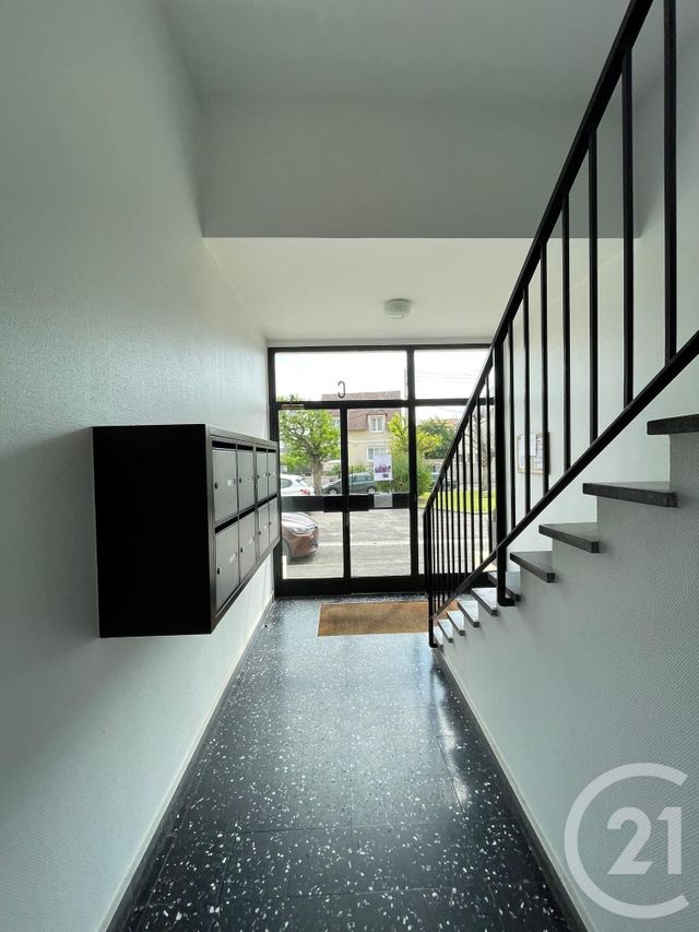 Afficher la photo en grand Appartement F2 à vendre - 2 pièces - 53.0 m2 - SANNOIS - 95 - ILE-DE-FRANCE - Century 21 La Demeure