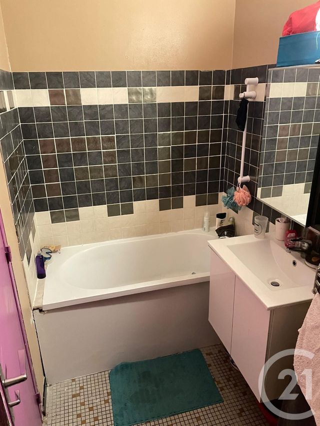 Appartement F2 à vendre - 2 pièces - 44.0 m2 - EPINAY SUR SEINE - 93 - ILE-DE-FRANCE - Century 21 La Demeure Appartement F2 à vendre - 2 pièces - 44.0 m2 - EPINAY SUR SEINE - 93 - ILE-DE-FRANCE - Century 21 La Demeure