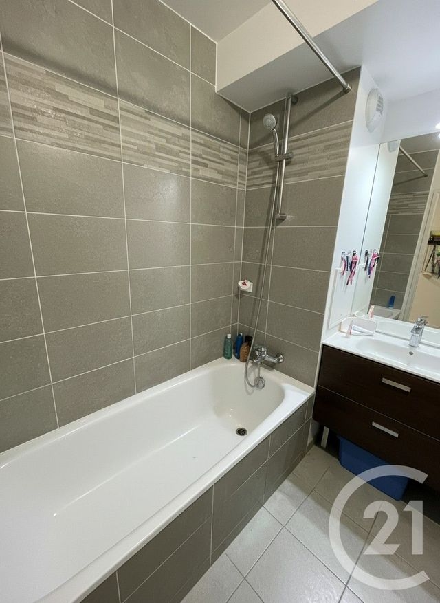 Appartement F3 à vendre - 3 pièces - 59.88 m2 - SANNOIS - 95 - ILE-DE-FRANCE - Century 21 La Demeure