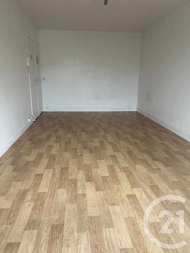 Appartement Studio à louer - 1 pièce - 27.41 m2 - SANNOIS - 95 - ILE-DE-FRANCE - Century 21 La Demeure