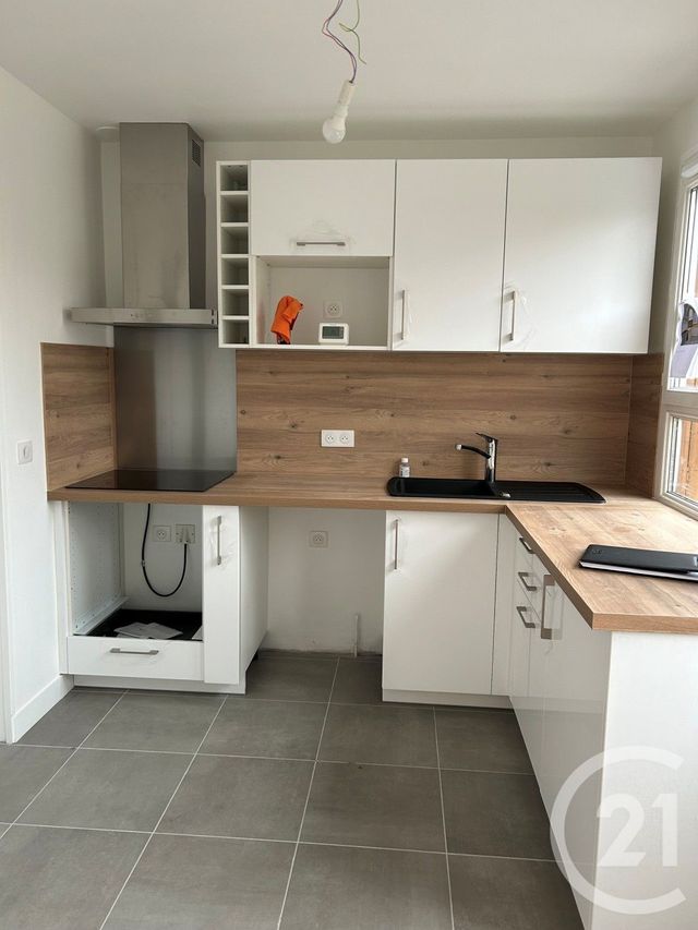 maison à louer - 3 pièces - 65.84 m2 - ST GRATIEN - 95 - ILE-DE-FRANCE - Century 21 La Demeure