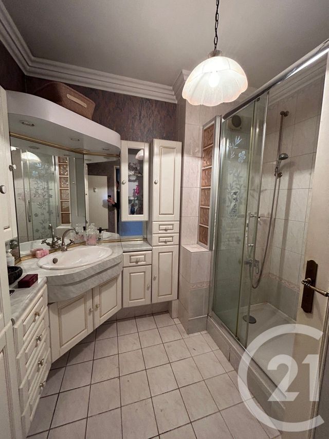 Appartement F4 à vendre - 4 pièces - 86.74 m2 - ST GRATIEN - 95 - ILE-DE-FRANCE - Century 21 La Demeure