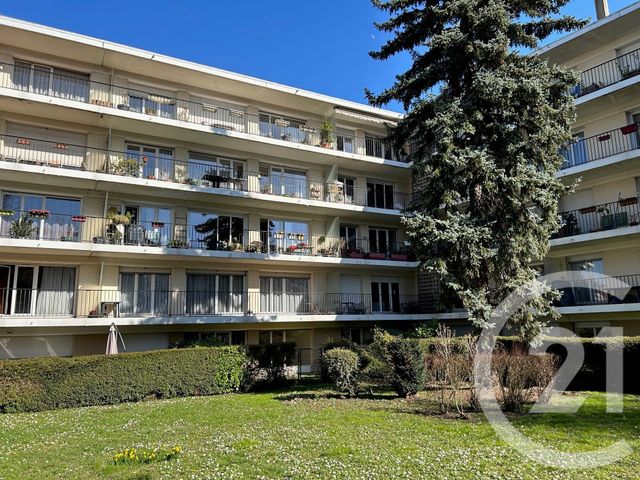 Appartement F4 à vendre - 4 pièces - 86.74 m2 - ST GRATIEN - 95 - ILE-DE-FRANCE - Century 21 La Demeure