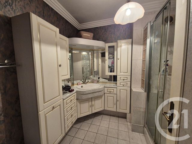 Appartement F4 à vendre - 4 pièces - 86.74 m2 - ST GRATIEN - 95 - ILE-DE-FRANCE - Century 21 La Demeure