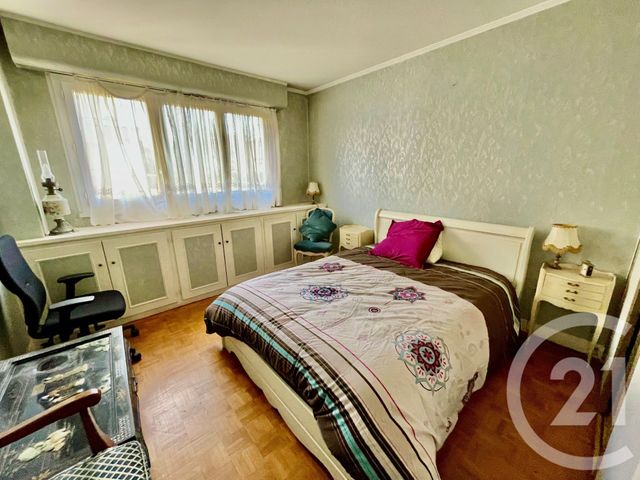 Appartement F4 à vendre - 4 pièces - 86.74 m2 - ST GRATIEN - 95 - ILE-DE-FRANCE - Century 21 La Demeure