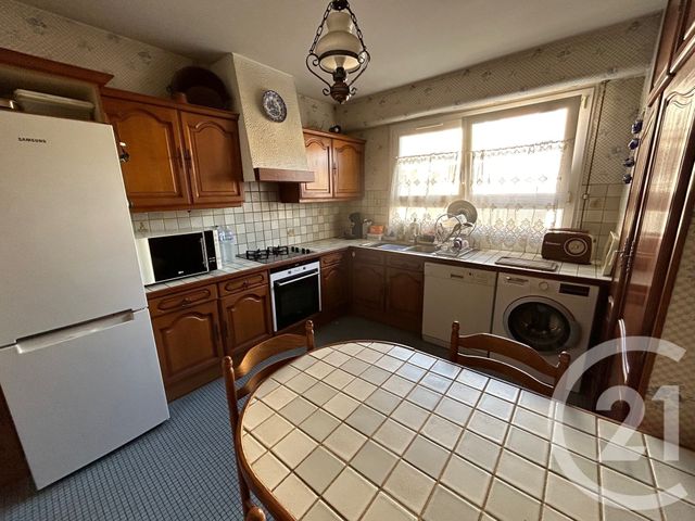 Appartement F4 à vendre - 4 pièces - 86.74 m2 - ST GRATIEN - 95 - ILE-DE-FRANCE - Century 21 La Demeure