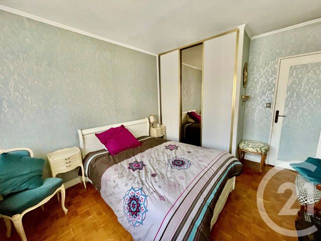 Appartement F4 à vendre - 4 pièces - 86.74 m2 - ST GRATIEN - 95 - ILE-DE-FRANCE - Century 21 La Demeure