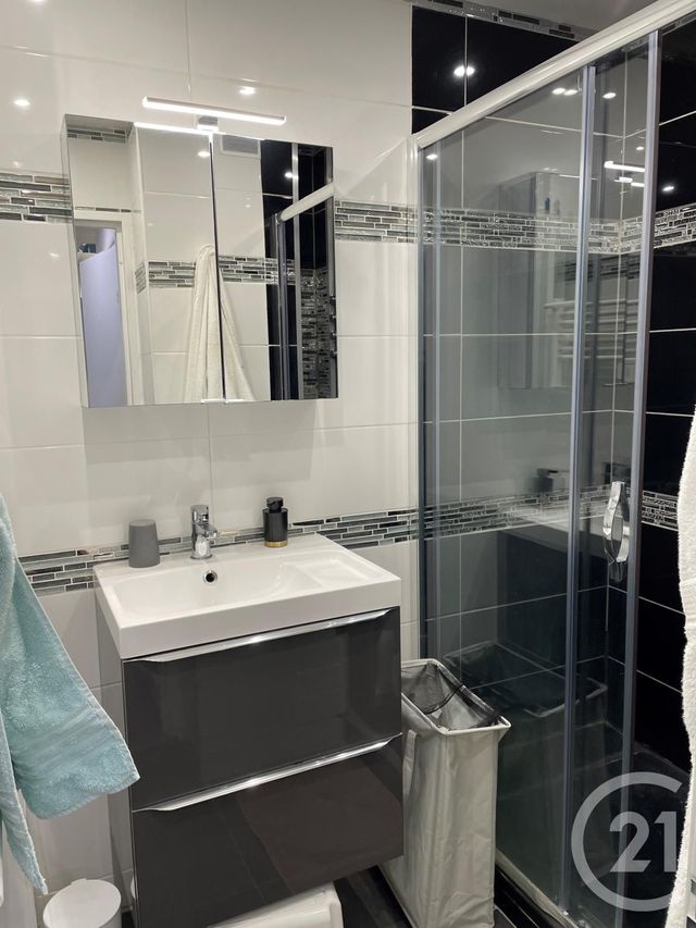 Afficher la photo en grand Appartement F3 à louer - 3 pièces - 62.83 m2 - MARGENCY - 95 - ILE-DE-FRANCE - Century 21 La Demeure