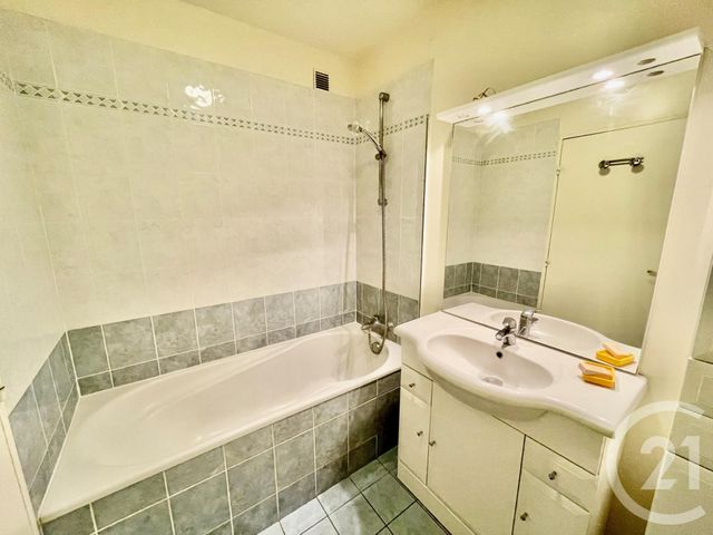 Appartement F4 à vendre - 4 pièces - 84.0 m2 - SANNOIS - 95 - ILE-DE-FRANCE - Century 21 La Demeure