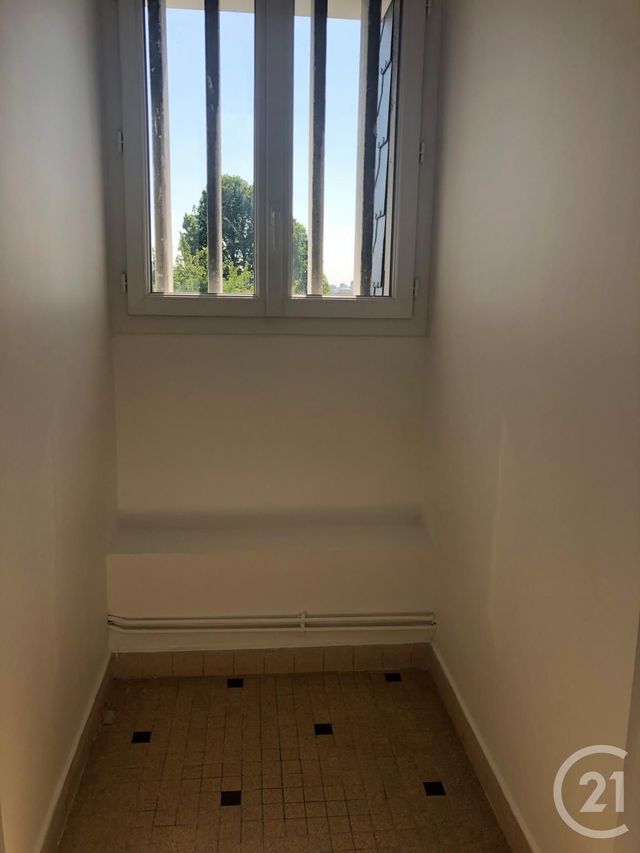 Appartement F2 à louer - 2 pièces - 56.2 m2 - SANNOIS - 95 - ILE-DE-FRANCE - Century 21 La Demeure