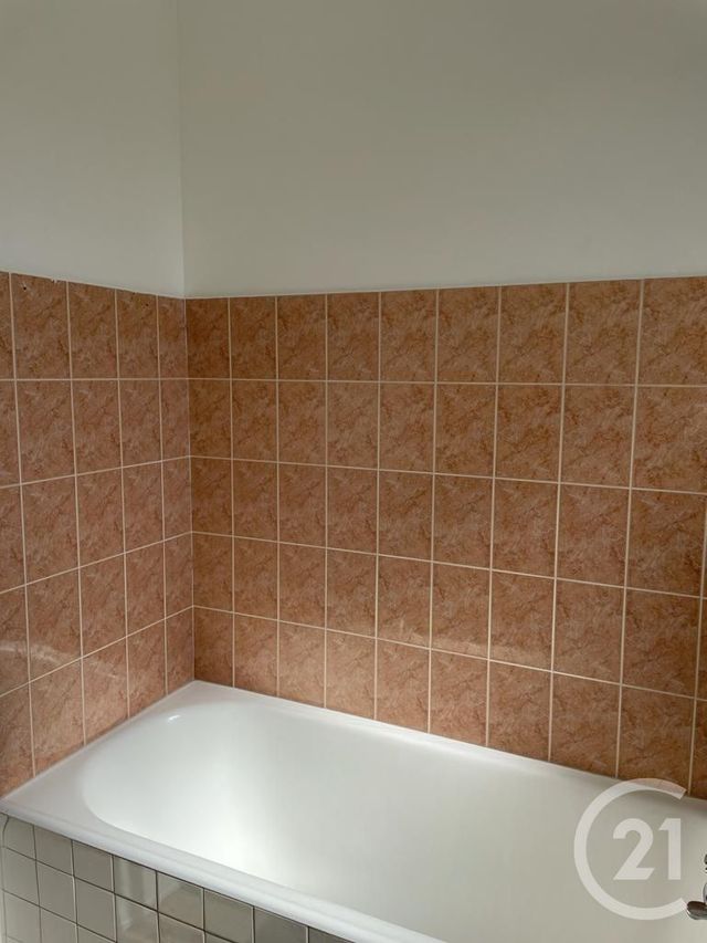 Appartement F2 à louer - 2 pièces - 56.2 m2 - SANNOIS - 95 - ILE-DE-FRANCE - Century 21 La Demeure