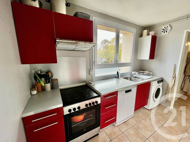 Appartement T4 à vendre - 5 pièces - 93.08 m2 - ST GRATIEN - 95 - ILE-DE-FRANCE - Century 21 La Demeure