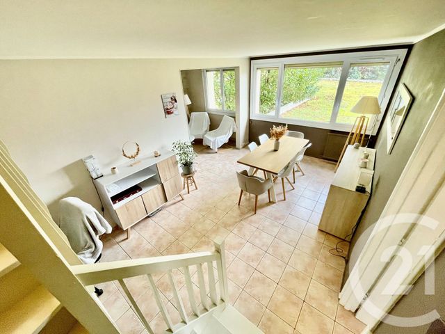 Appartement T4 à vendre - 5 pièces - 93.08 m2 - ST GRATIEN - 95 - ILE-DE-FRANCE - Century 21 La Demeure
