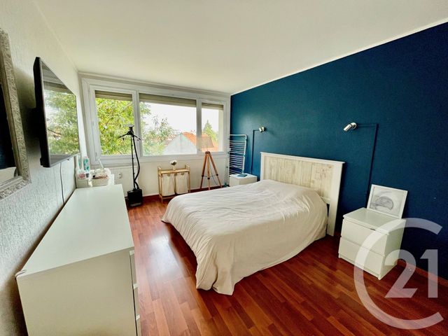 Appartement T4 à vendre - 5 pièces - 93.08 m2 - ST GRATIEN - 95 - ILE-DE-FRANCE - Century 21 La Demeure