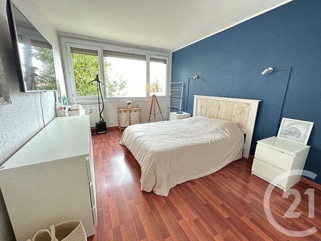 Appartement T4 à vendre - 5 pièces - 93.08 m2 - ST GRATIEN - 95 - ILE-DE-FRANCE - Century 21 La Demeure