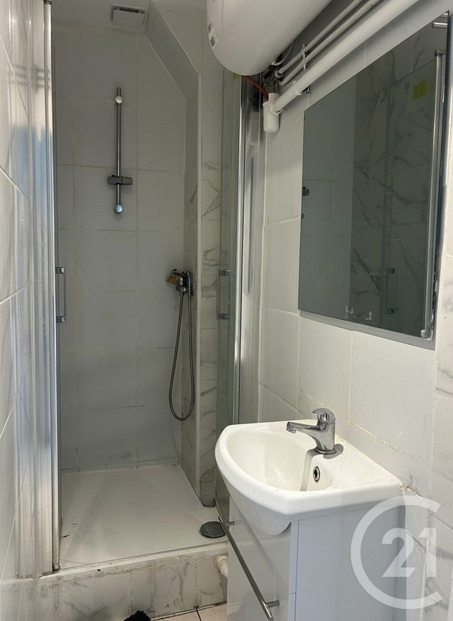 Appartement F1 à louer - 1 pièce - 18.0 m2 - FRANCONVILLE LA GARENNE - 95 - ILE-DE-FRANCE - Century 21 La Demeure