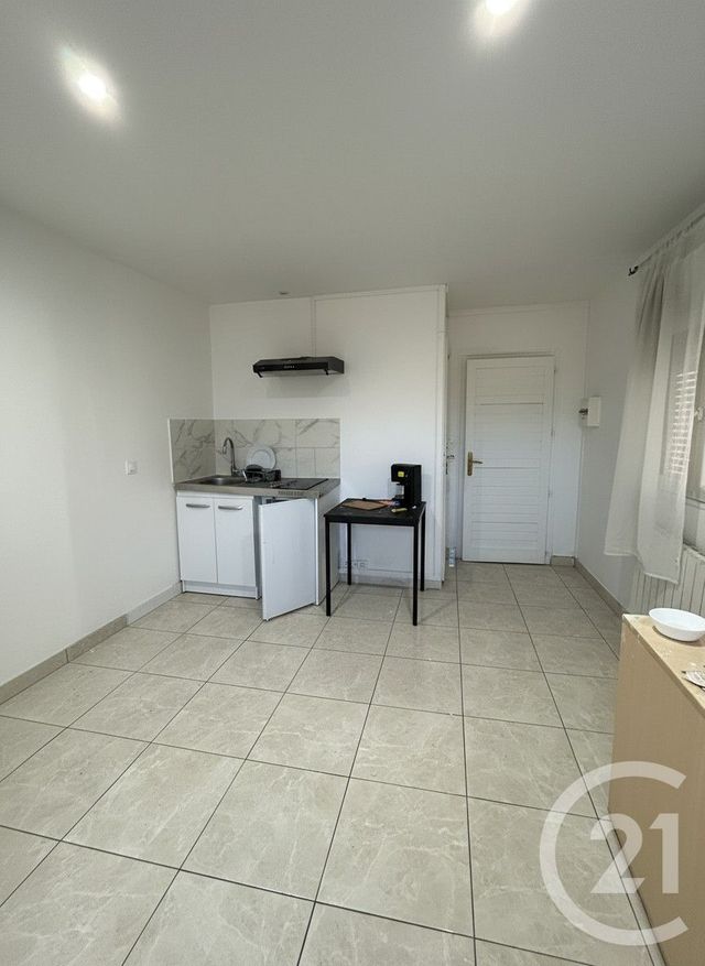 Appartement F1 à louer - 1 pièce - 18.0 m2 - FRANCONVILLE LA GARENNE - 95 - ILE-DE-FRANCE - Century 21 La Demeure
