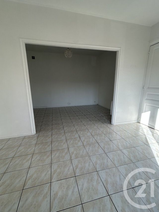 Appartement F2 à louer - 2 pièces - 40.0 m2 - SANNOIS - 95 - ILE-DE-FRANCE - Century 21 La Demeure