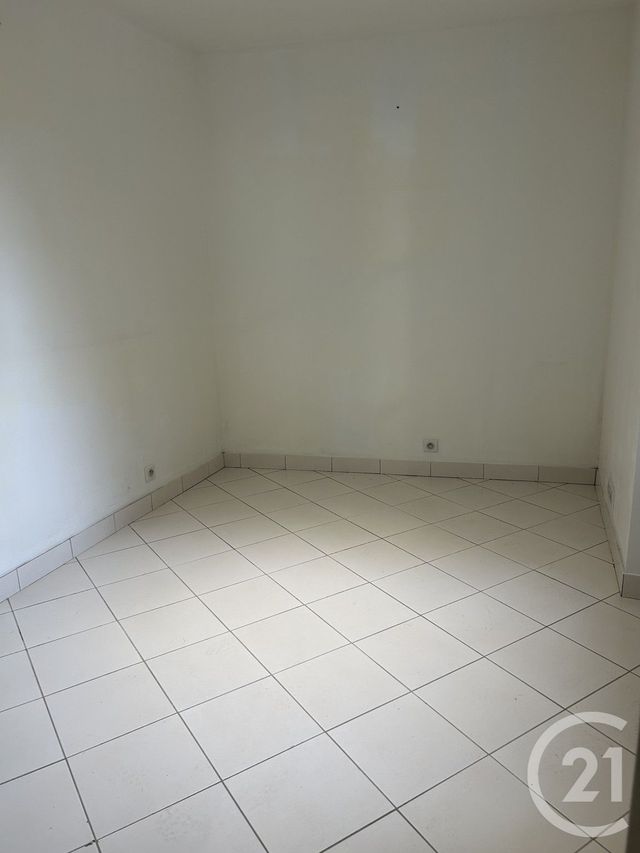 Appartement F2 à louer - 2 pièces - 34.3 m2 - SANNOIS - 95 - ILE-DE-FRANCE - Century 21 La Demeure