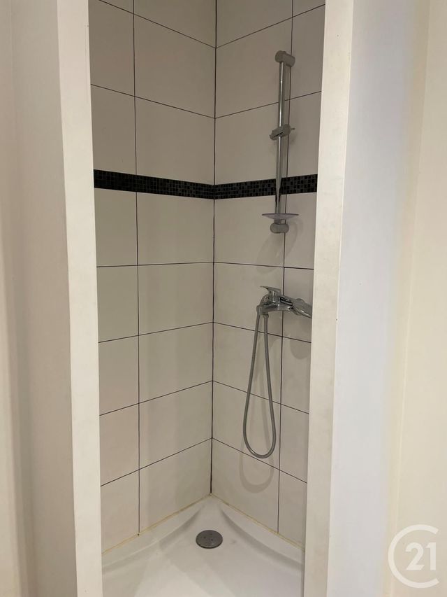 Appartement F2 à louer - 2 pièces - 36.4 m2 - PIERRELAYE - 95 - ILE-DE-FRANCE - Century 21 La Demeure