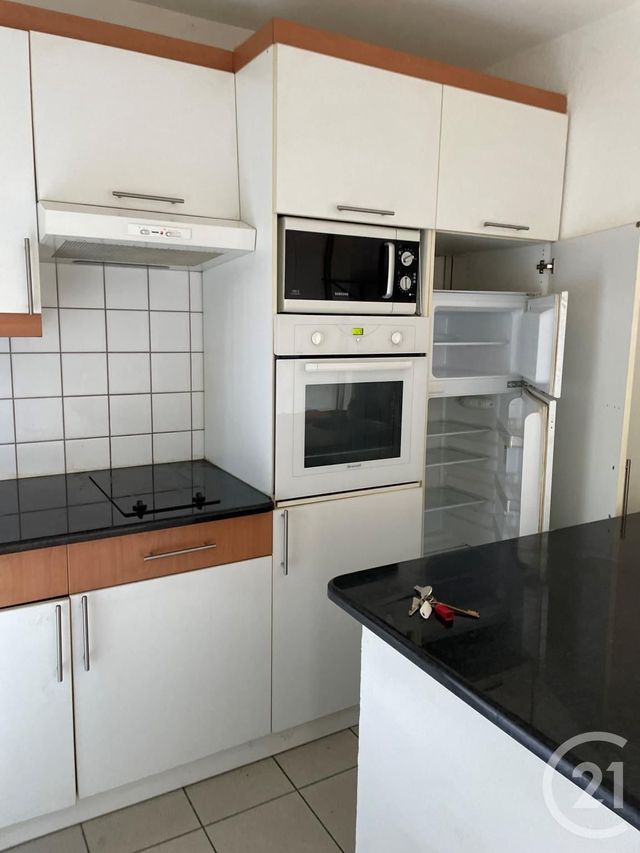 Appartement F2 à louer - 2 pièces - 36.4 m2 - PIERRELAYE - 95 - ILE-DE-FRANCE - Century 21 La Demeure