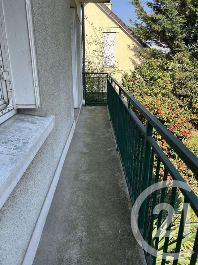 Appartement F4 à louer - 4 pièces - 82.65 m2 - ST GRATIEN - 95 - ILE-DE-FRANCE - Century 21 La Demeure