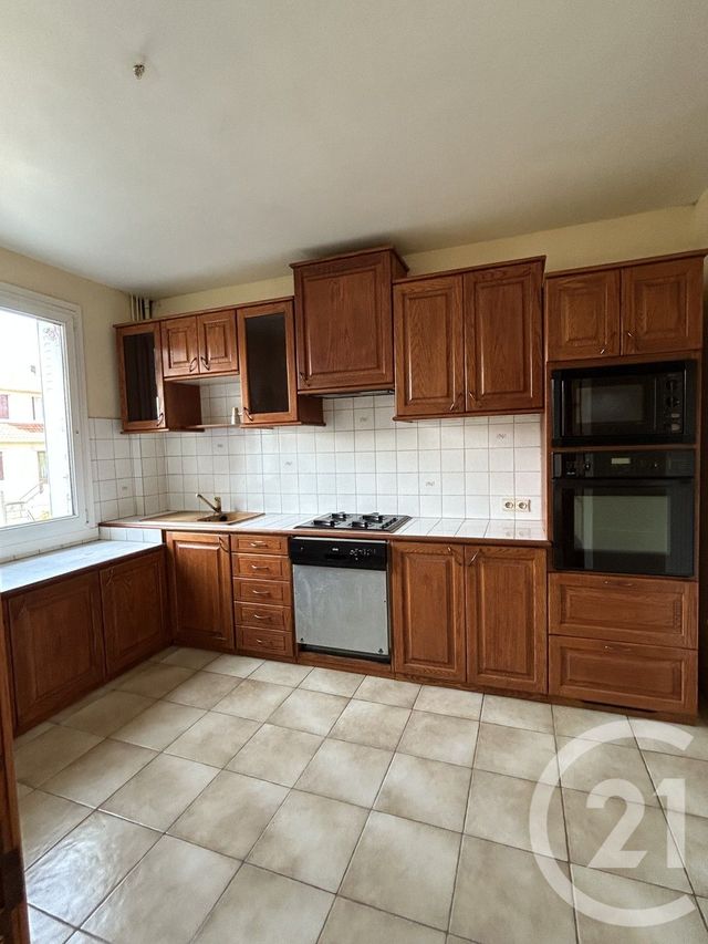 Appartement F4 à louer - 4 pièces - 82.65 m2 - ST GRATIEN - 95 - ILE-DE-FRANCE - Century 21 La Demeure