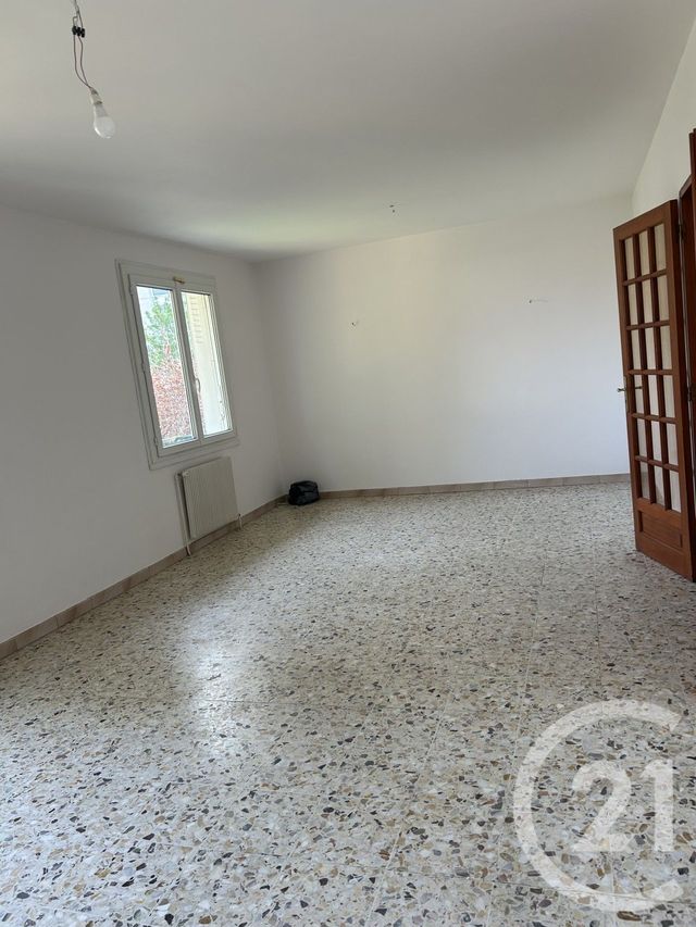 Appartement F4 à louer - 4 pièces - 82.65 m2 - ST GRATIEN - 95 - ILE-DE-FRANCE - Century 21 La Demeure