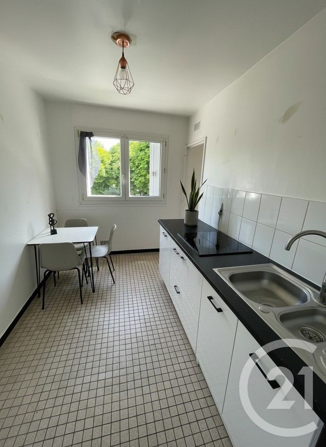 Appartement T3 à vendre - 3 pièces - 64.18 m2 - ST GRATIEN - 95 - ILE-DE-FRANCE - Century 21 La Demeure