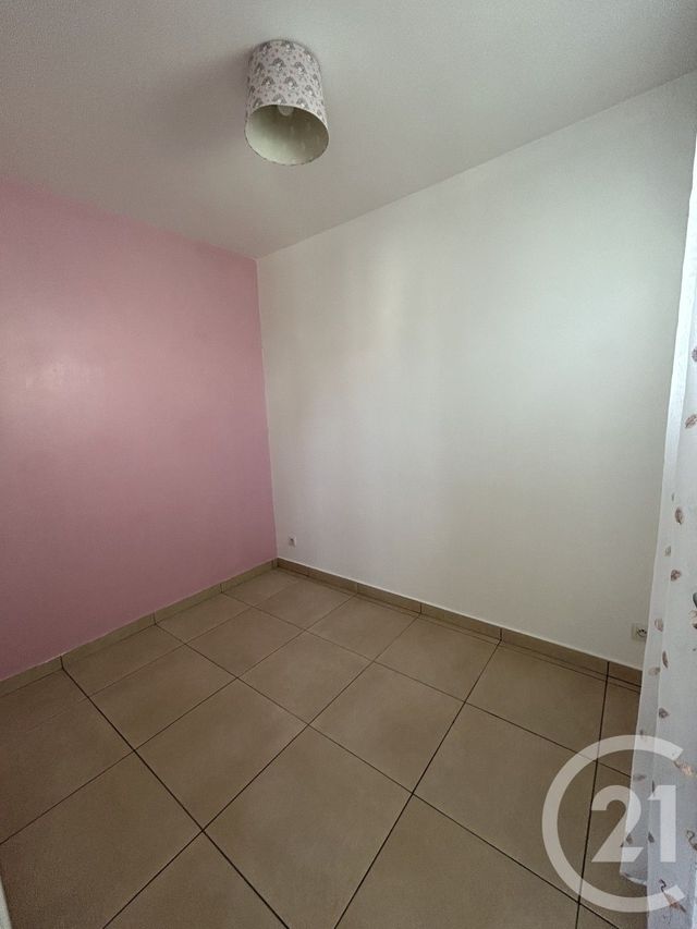 Appartement F2 bis à louer - 2 pièces - 49.0 m2 - BEZONS - 95 - ILE-DE-FRANCE - Century 21 La Demeure