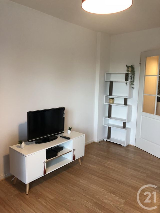 Appartement F1 à louer - 1 pièce - 27.32 m2 - SANNOIS - 95 - ILE-DE-FRANCE - Century 21 La Demeure